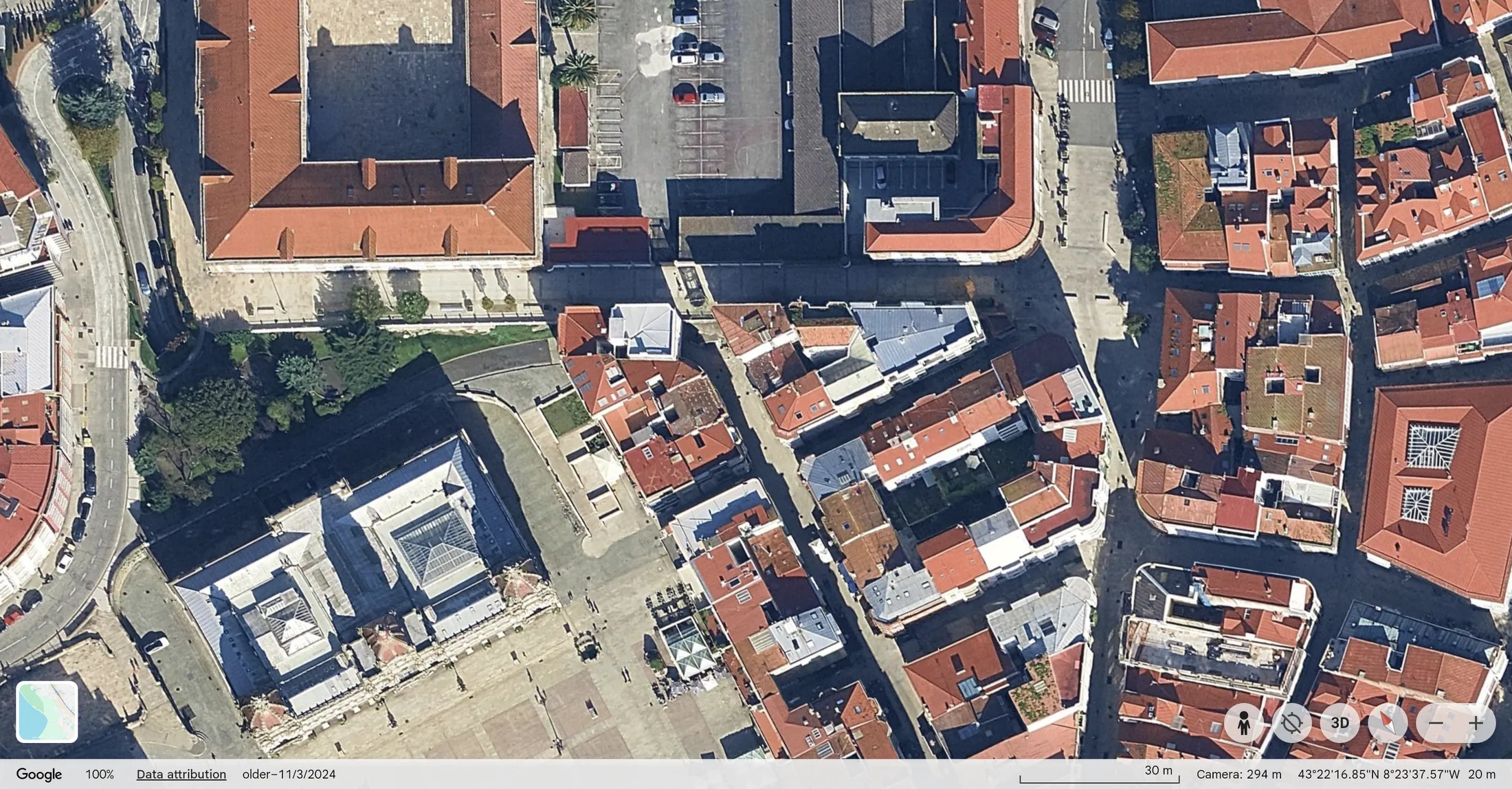 Cuartel de Atocha, vista histórica de 2024: o cuartel e as rúas veciñas.